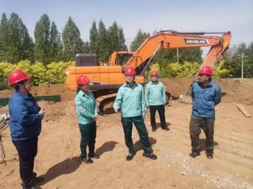 监理公司：接受工程建设单位领导检查与指导