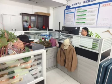 设计公司：坚守岗位庆华诞  奋战一线保进度